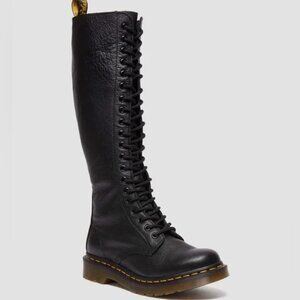 Dr. Martens 1B60 Boot Black Virginia Size 9 (no insoles)